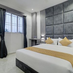 Hotel Isra International, Bkc